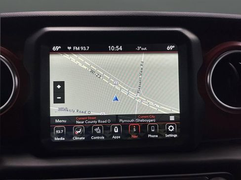 Used 2023 Jeep Gladiator Rubicon w/ Cold Weather Group image 9