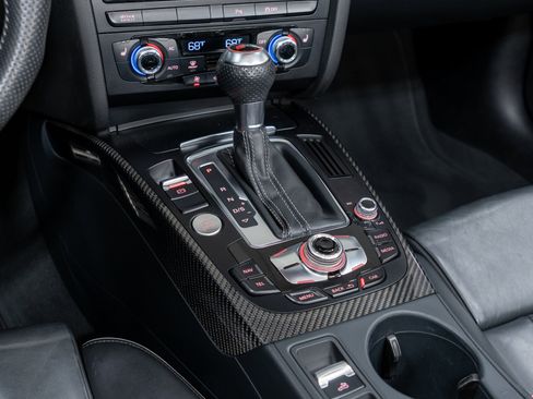 Used 2013 Audi RS 5 Cabriolet w/ Audi MMI Navigation Plus Pkg image 21