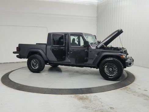 Used 2023 Jeep Gladiator Sport AWD/4WD image 10