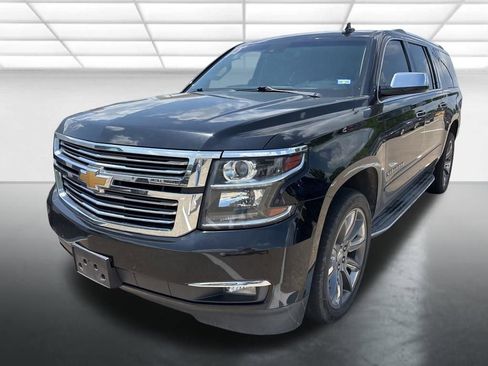 Used 2019 Chevrolet Suburban Premier AWD/4WD image 3