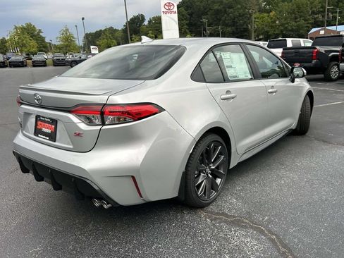 New 2026 Toyota Corolla SE FWD image 3