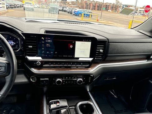 Used 2024 GMC Sierra 1500 Elevation w/ Elevation Premium Package image 17