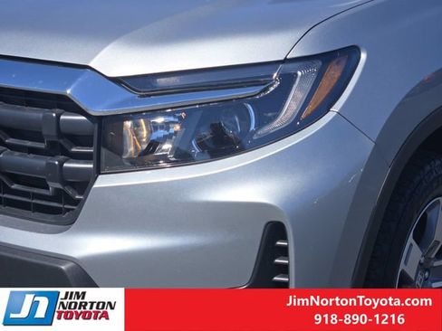 Used 2025 Honda Ridgeline RTL image 10