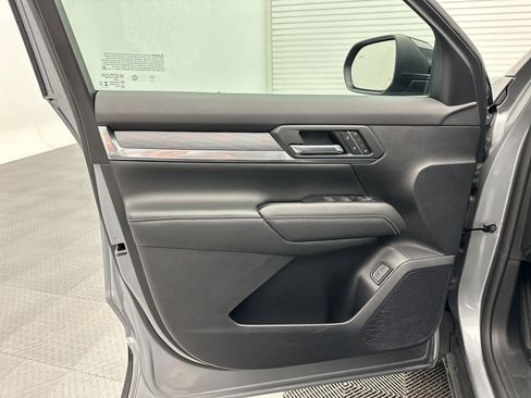 Certified 2025 GMC Terrain Elevation w/ Elevation Premium Package AWD/4WD image 21