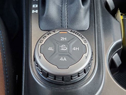 Used 2023 Ford Bronco Outer Banks image 25