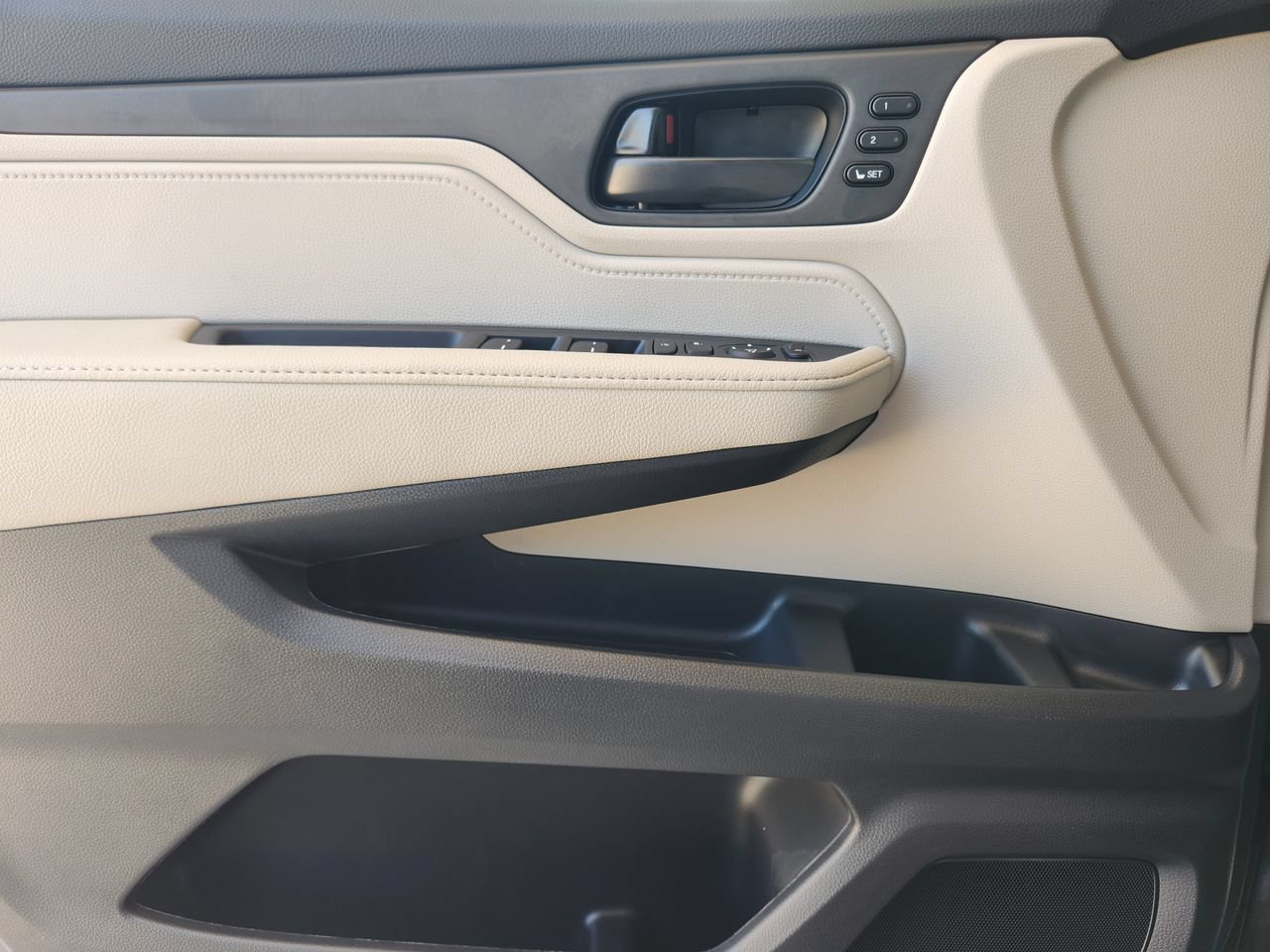 New 2027 Honda Odyssey EX-L image 16