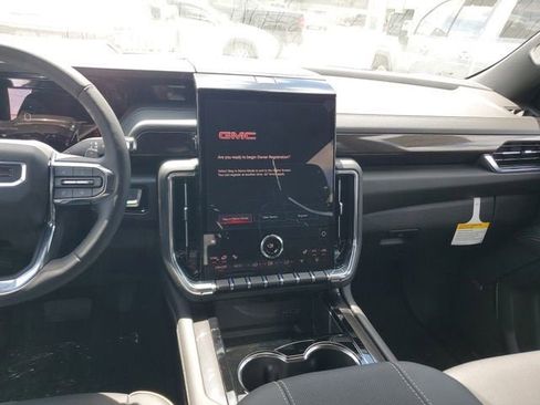 New 2026 GMC Yukon XL Elevation image 14