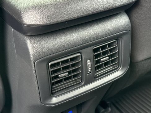Used 2025 Toyota RAV4 LE AWD/4WD image 13