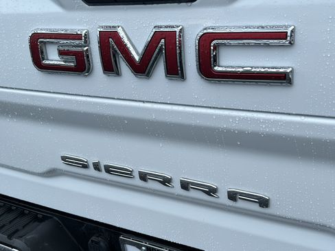 Used 2023 GMC Sierra 3500 SLE w/ SLE Value Package image 8