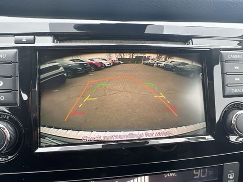 Used 2019 Nissan Rogue Sport SV image 19