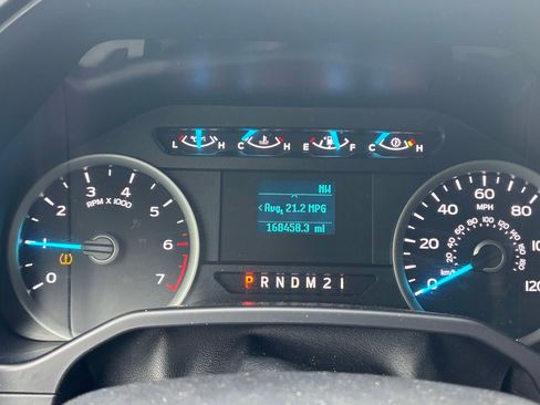 Used 2016 Ford F150 XLT AWD/4WD image 10