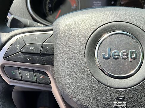 Certified 2021 Jeep Cherokee Limited image 14