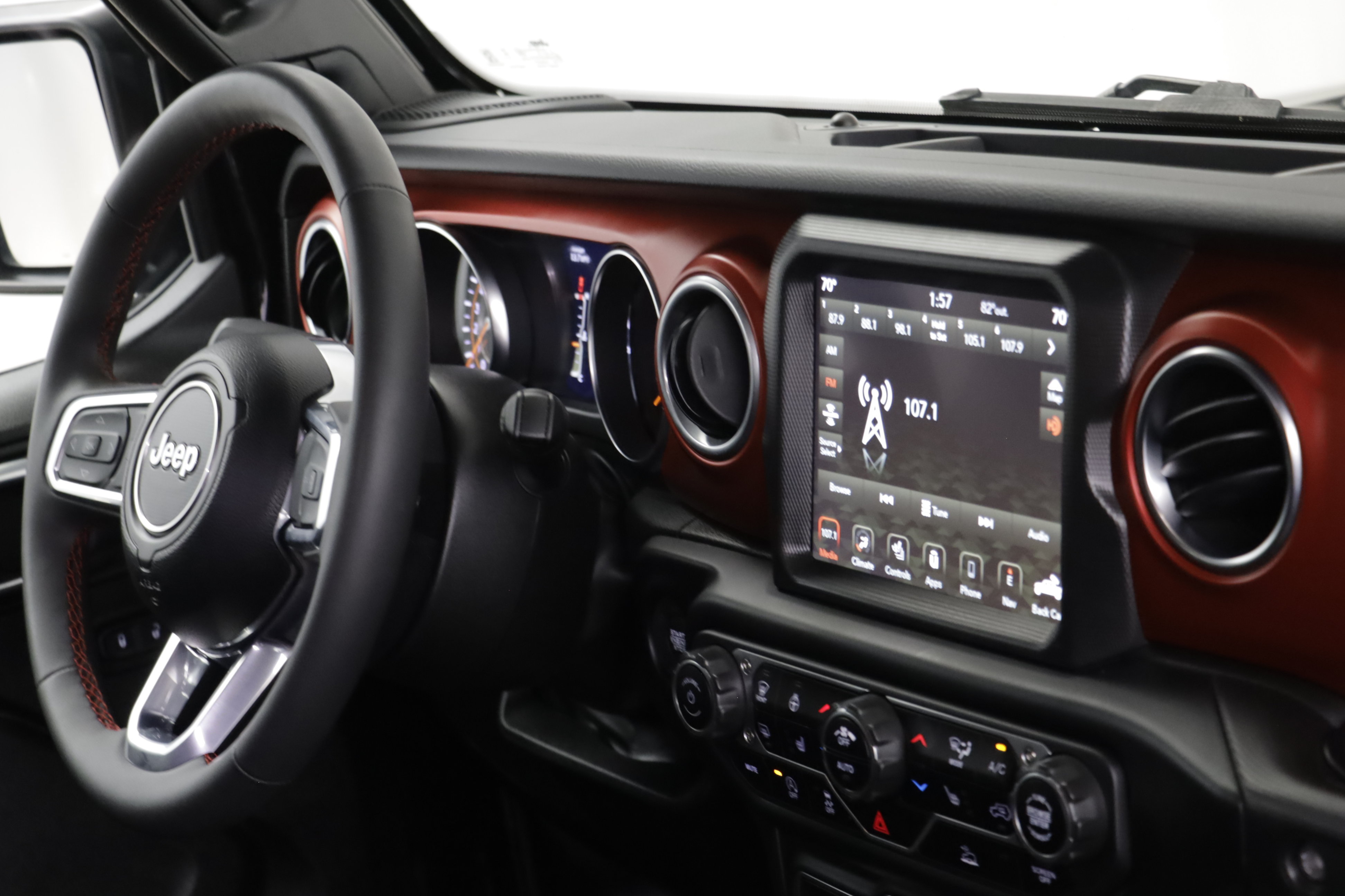 Used 2023 Jeep Gladiator Rubicon w/ Cold Weather Group AWD/4WD image 20
