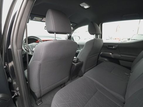 Certified 2016 Toyota Tacoma TRD Off-Road image 15