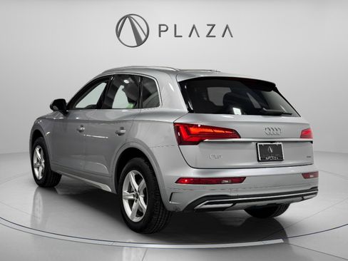 Certified 2023 Audi Q5 Premium w/ Convenience Package image 4