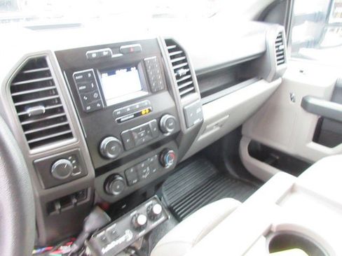 Used 2022 Ford F550 4x4 Regular Cab Super Duty image 19