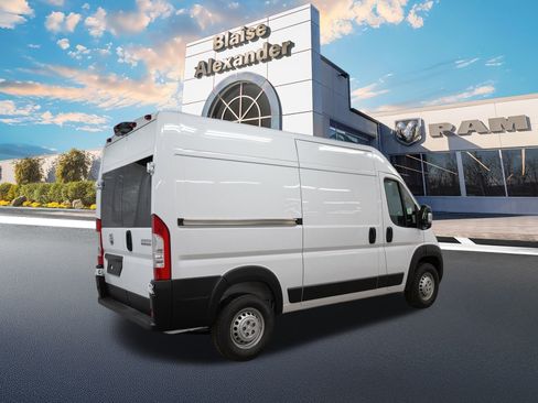 New 2026 RAM ProMaster 2500 w/ Convenience Group FWD image 3