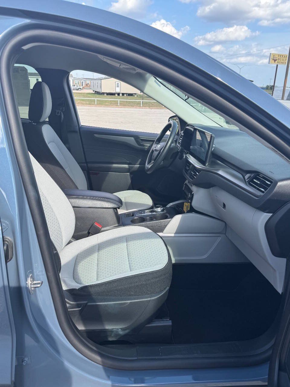 Used 2025 Ford Escape Active w/ Tech Pack #1 FWD image 6