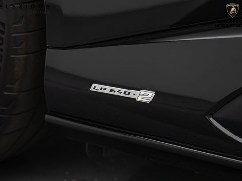 Used 2023 Lamborghini Huracan Tecnica image 4