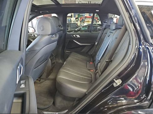 Used 2019 BMW X5 xDrive40i AWD/4WD image 9