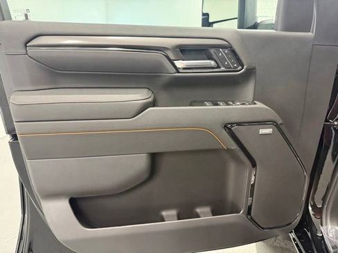 New 2026 GMC Sierra 2500 AT4 AWD/4WD image 11