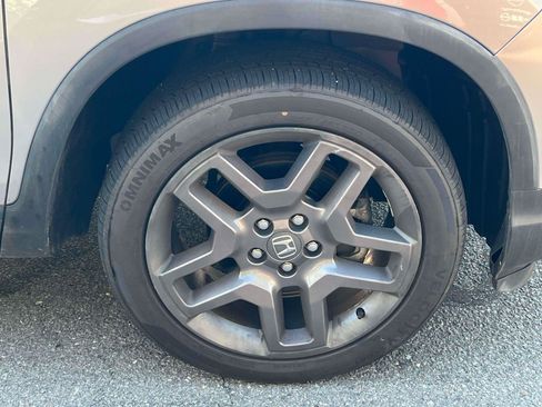 Used 2023 Honda Passport EX-L image 6