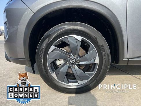 Used 2024 Nissan Rogue SV image 6