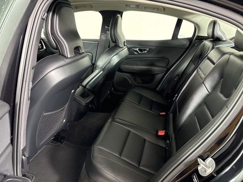 Used 2024 Volvo S60 B5 Core image 38