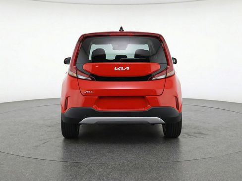 Used 2025 Kia Soul LX w/ LX Technology Package image 7