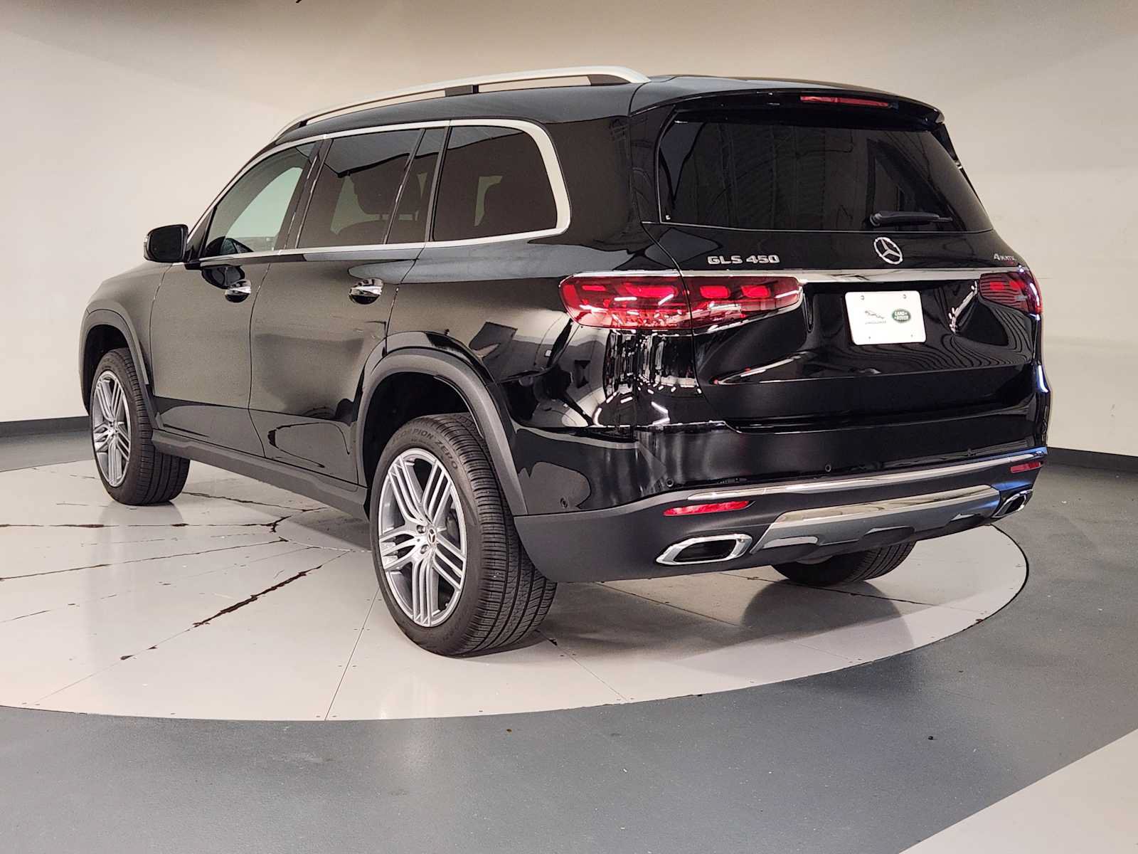 Used 2026 Mercedes-Benz GLS 450 4MATIC image 6