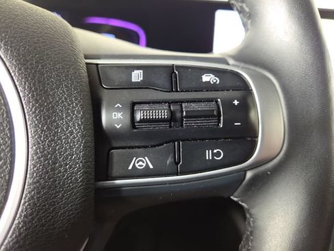 Certified 2023 Kia Sportage EX AWD/4WD image 22