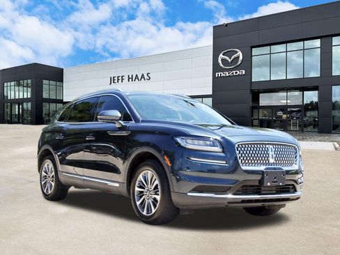 Used 2023 Lincoln Nautilus Reserve w/ Luxury Package AWD/4WD image 4