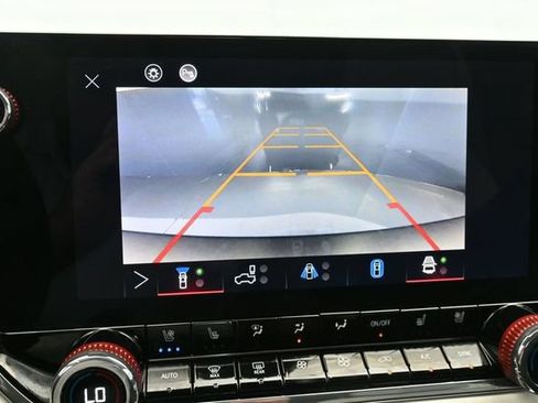 Used 2024 GMC Canyon AT4X AWD/4WD image 44