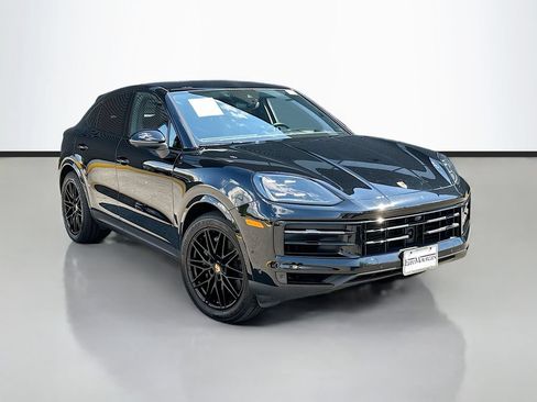Certified 2024 Porsche Cayenne Coupe AWD/4WD image 7