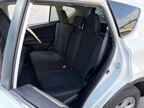 Used 2015 Toyota RAV4 XLE AWD/4WD image 14