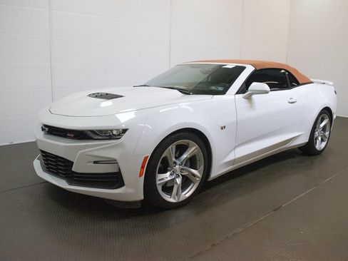 Used 2021 Chevrolet Camaro SS RWD image 12