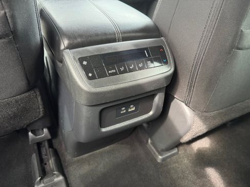 Used 2024 Nissan Pathfinder SV FWD image 13