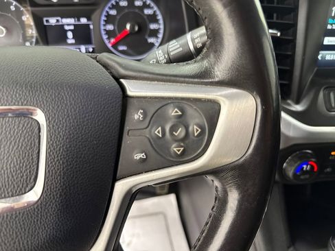 Used 2019 GMC Acadia SLE image 22