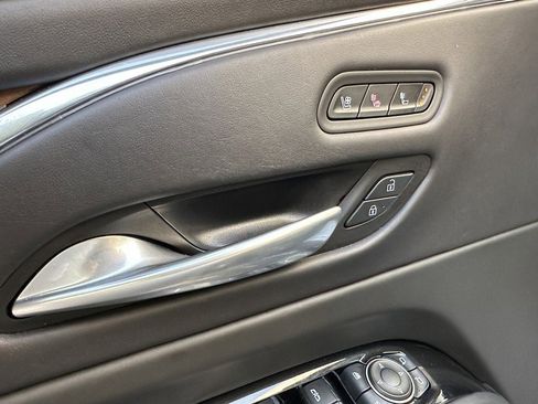 Certified 2023 Cadillac Escalade ESV Sport Platinum w/ LPO, ONYX Package image 19