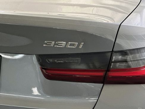 Used 2025 BMW 330i Sedan w/ Convenience Package image 12