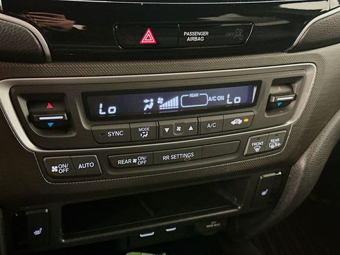 Used 2024 Honda Passport TrailSport image 24