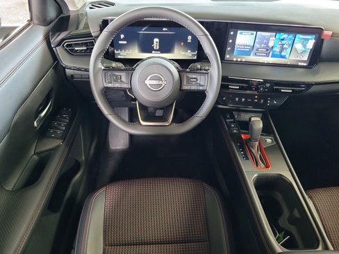 New 2026 Nissan Kicks SR w/ Cold Weather Package image 8