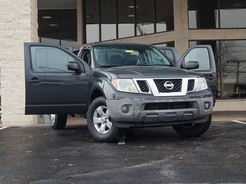 Used 2012 Nissan Frontier SV image 12