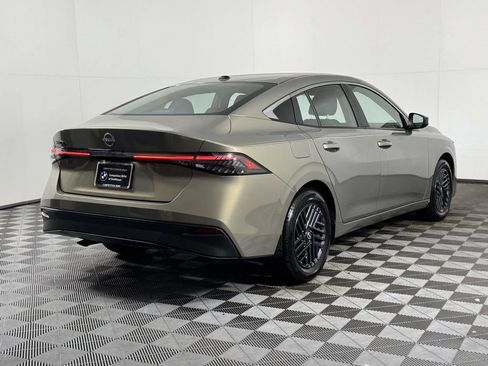 Used 2026 Nissan Sentra SV w/ Floor Mat Package FWD image 10