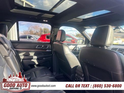 Used 2018 Ford Explorer Limited w/ Ford Safe & Smart Package image 10