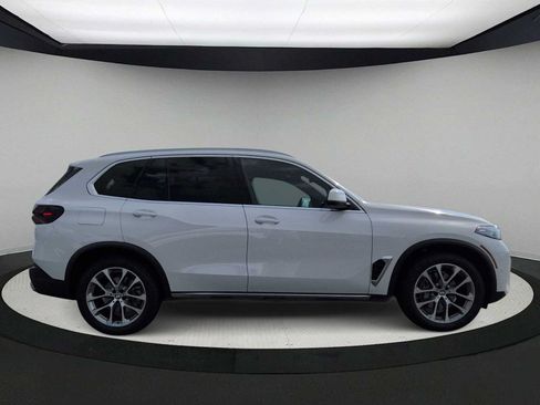Used 2026 BMW X5 xDrive40i w/ Parking Assistance Package AWD/4WD image 9