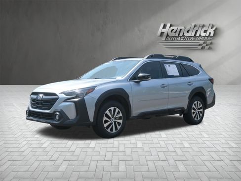 Certified 2025 Subaru Outback Premium w/ Popular Package #1A AWD/4WD image 5