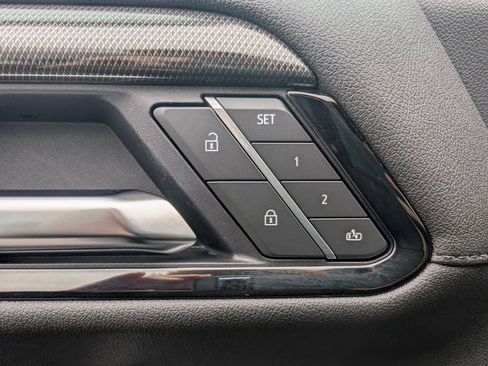 Certified 2025 GMC Sierra 1500 AT4 w/ Technology Package image 8