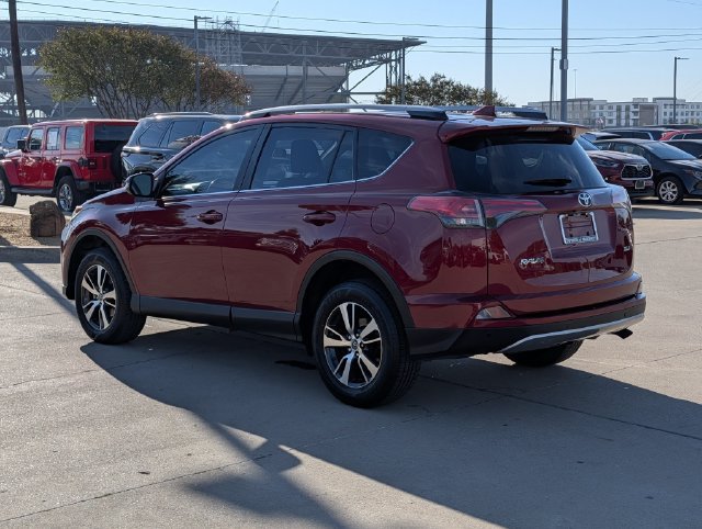 Used 2018 Toyota RAV4 XLE FWD image 9