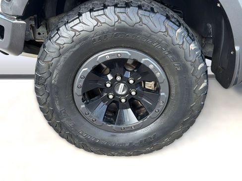 Used 2018 Ford F150 Raptor w/ Equipment Group 802A Luxury AWD/4WD image 12